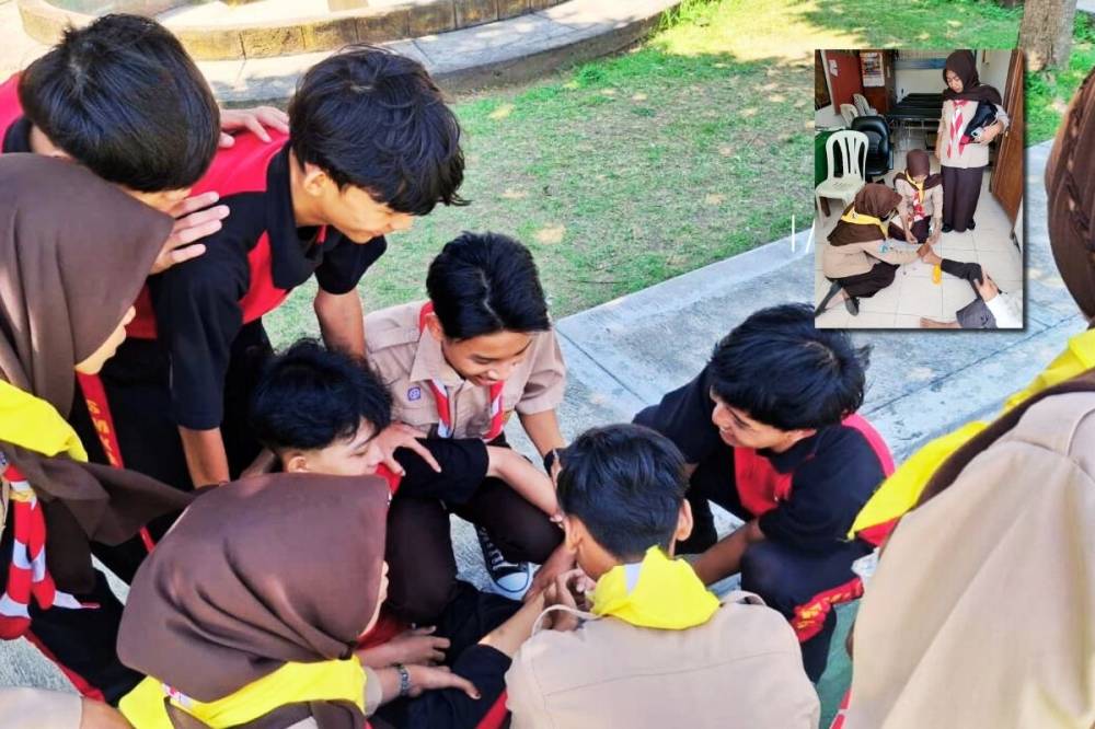 PMR (Palang Merah Remaja)